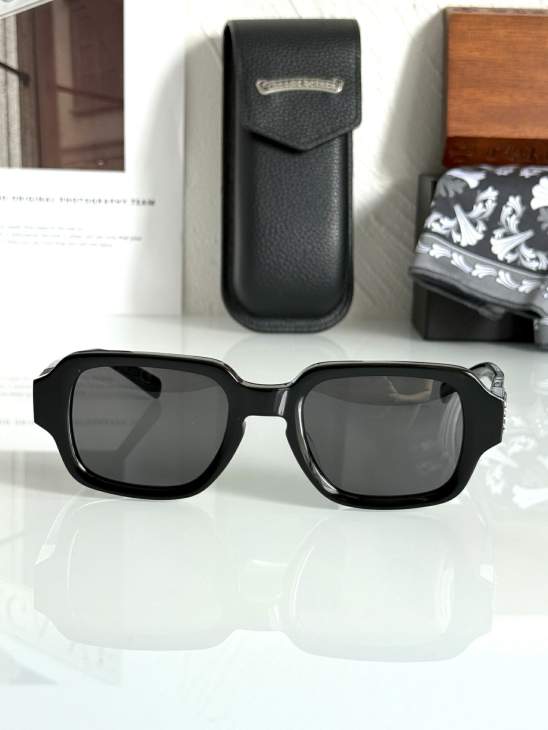 Picture of Chrome Hearts Sunglasses _SKUfw73585629fw